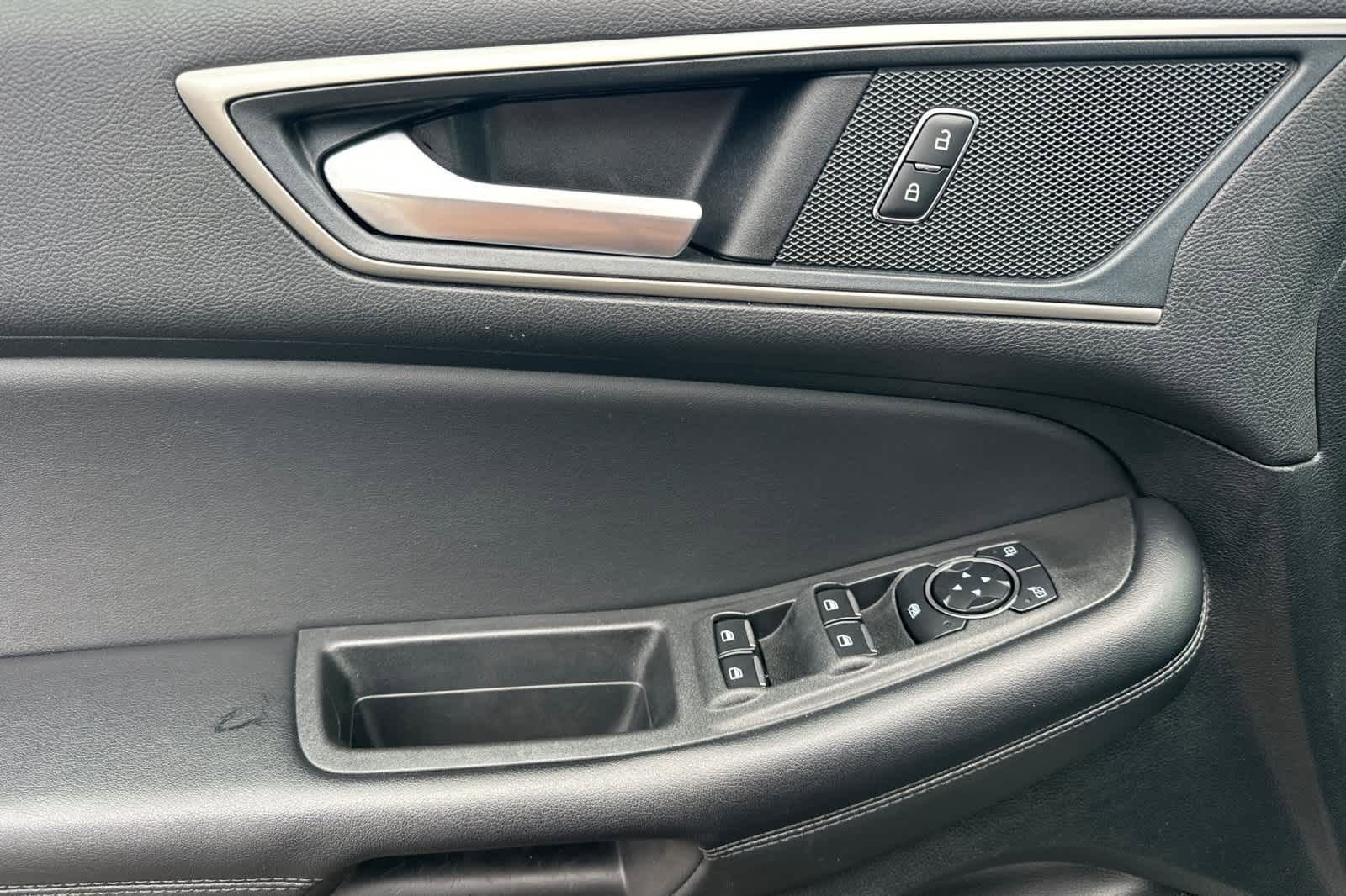 Certified 2024 Ford Edge SEL image 13