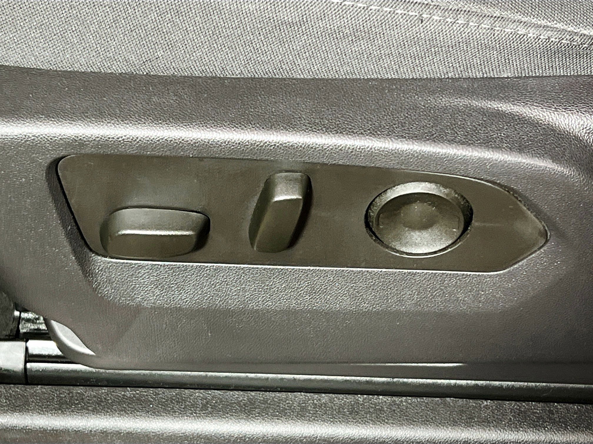 Used 2025 Chevrolet Silverado 1500 LT image 15