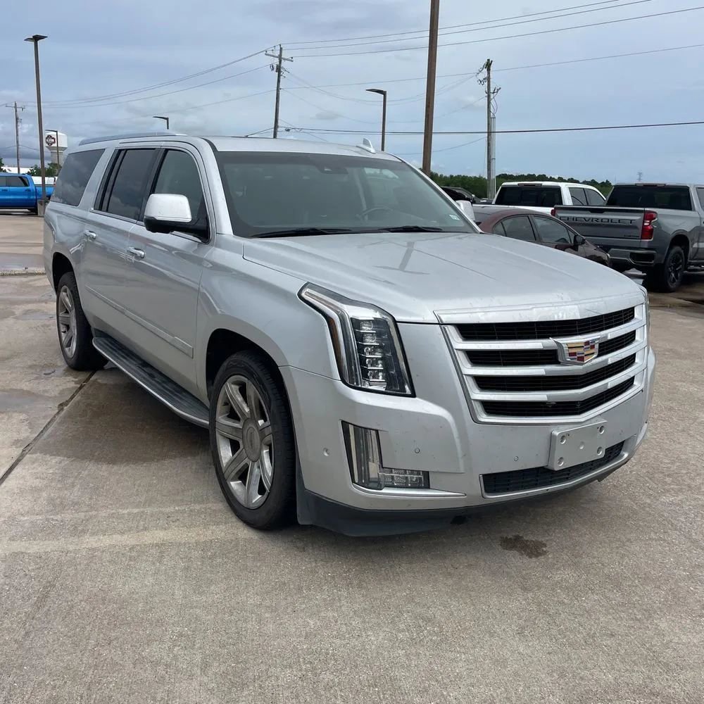Used 2017 Cadillac Escalade ESV Luxury AWD/4WD image 12