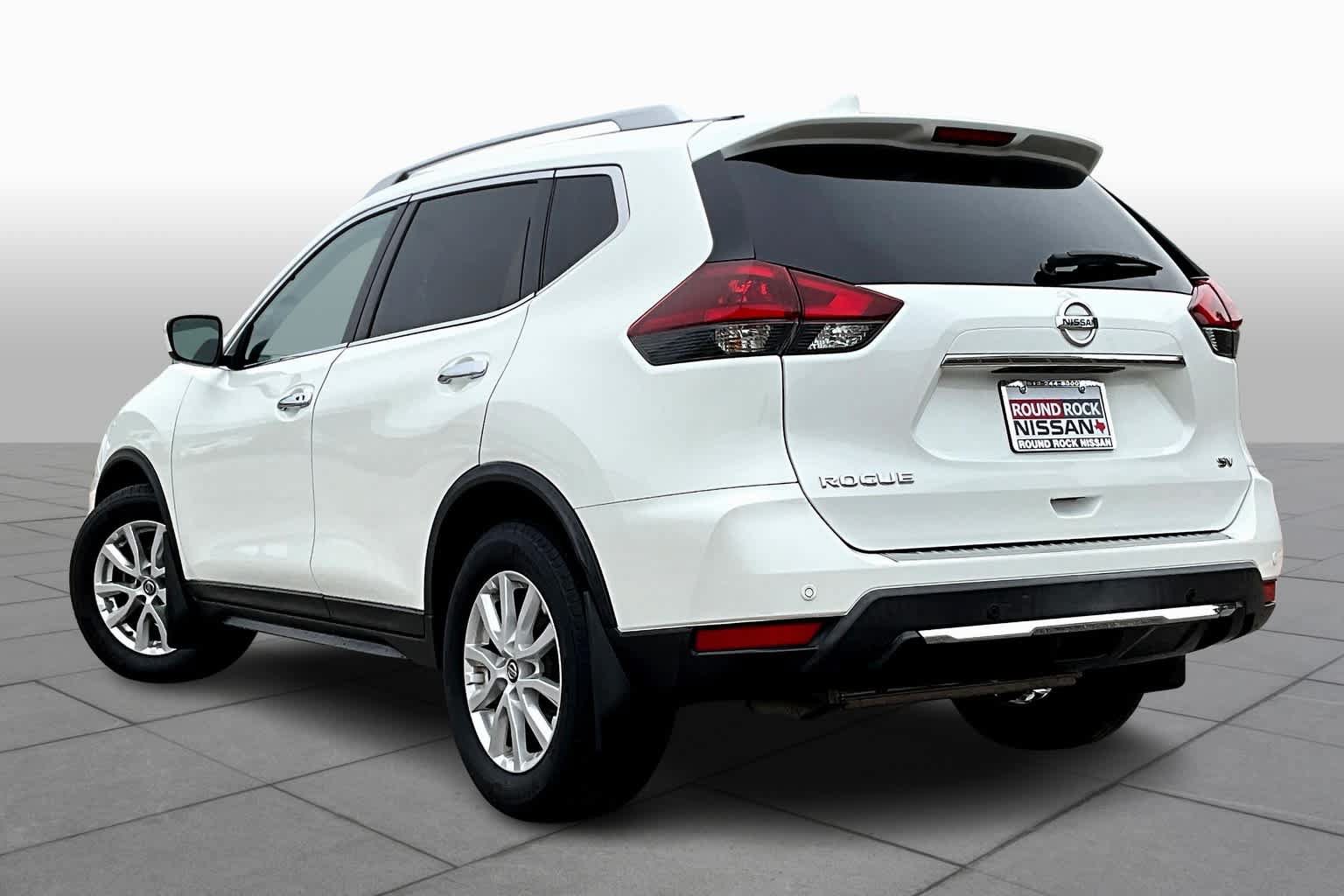 Used 2019 Nissan Rogue SV FWD image 12