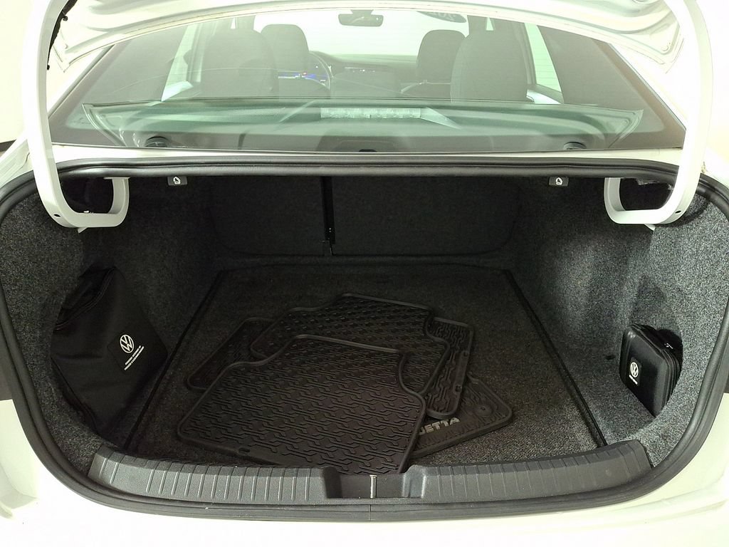 Used 2022 Volkswagen Jetta Sport FWD image 28