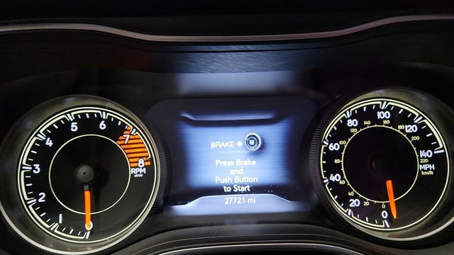 Used 2022 Jeep Cherokee Limited AWD/4WD image 11