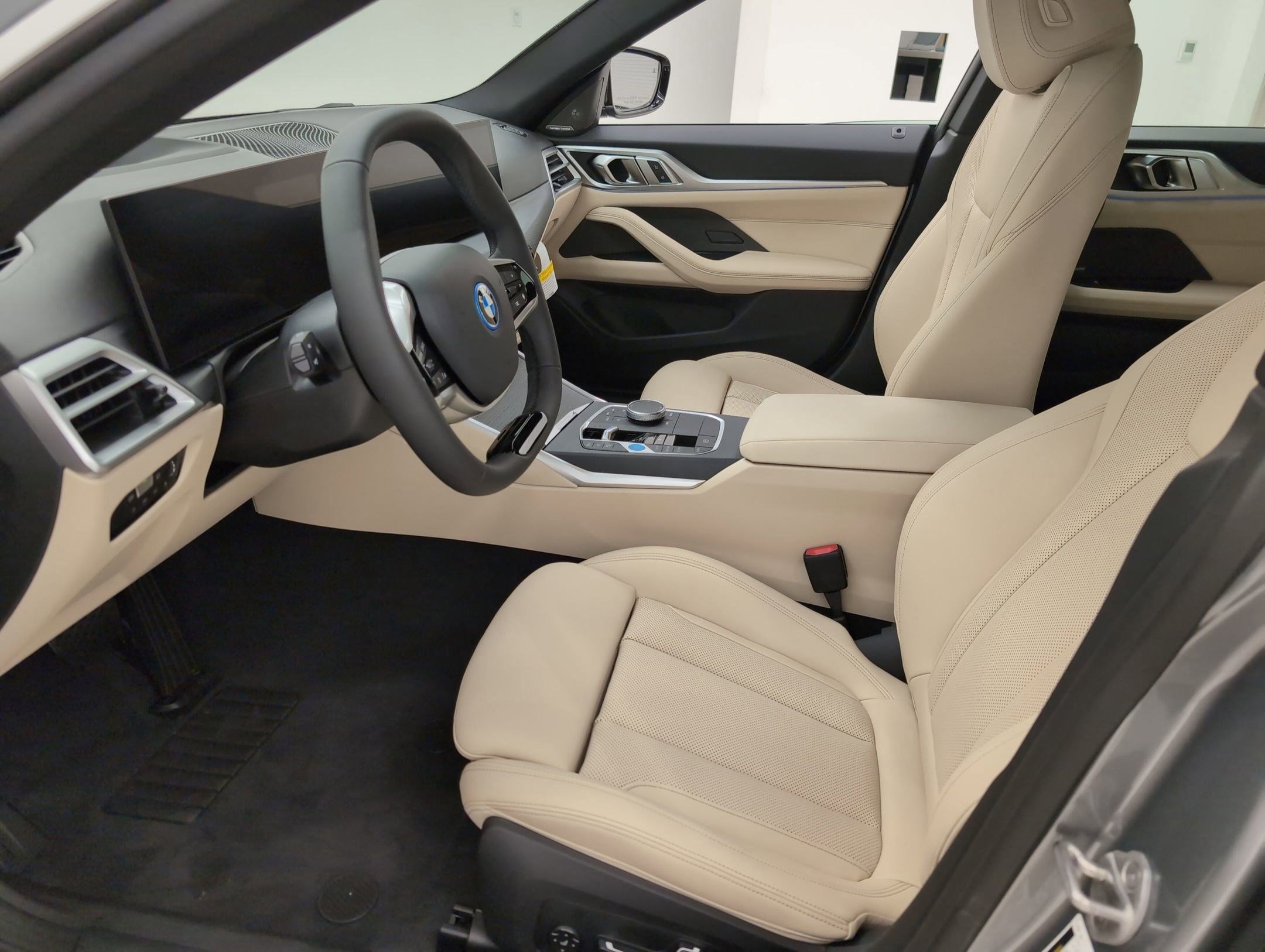 Certified 2025 BMW i4 eDrive40 w/ Premium Package image 25