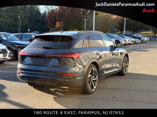 Used 2024 Audi Q8 e-tron Premium Plus w/ Premium Plus Package AWD/4WD image 6