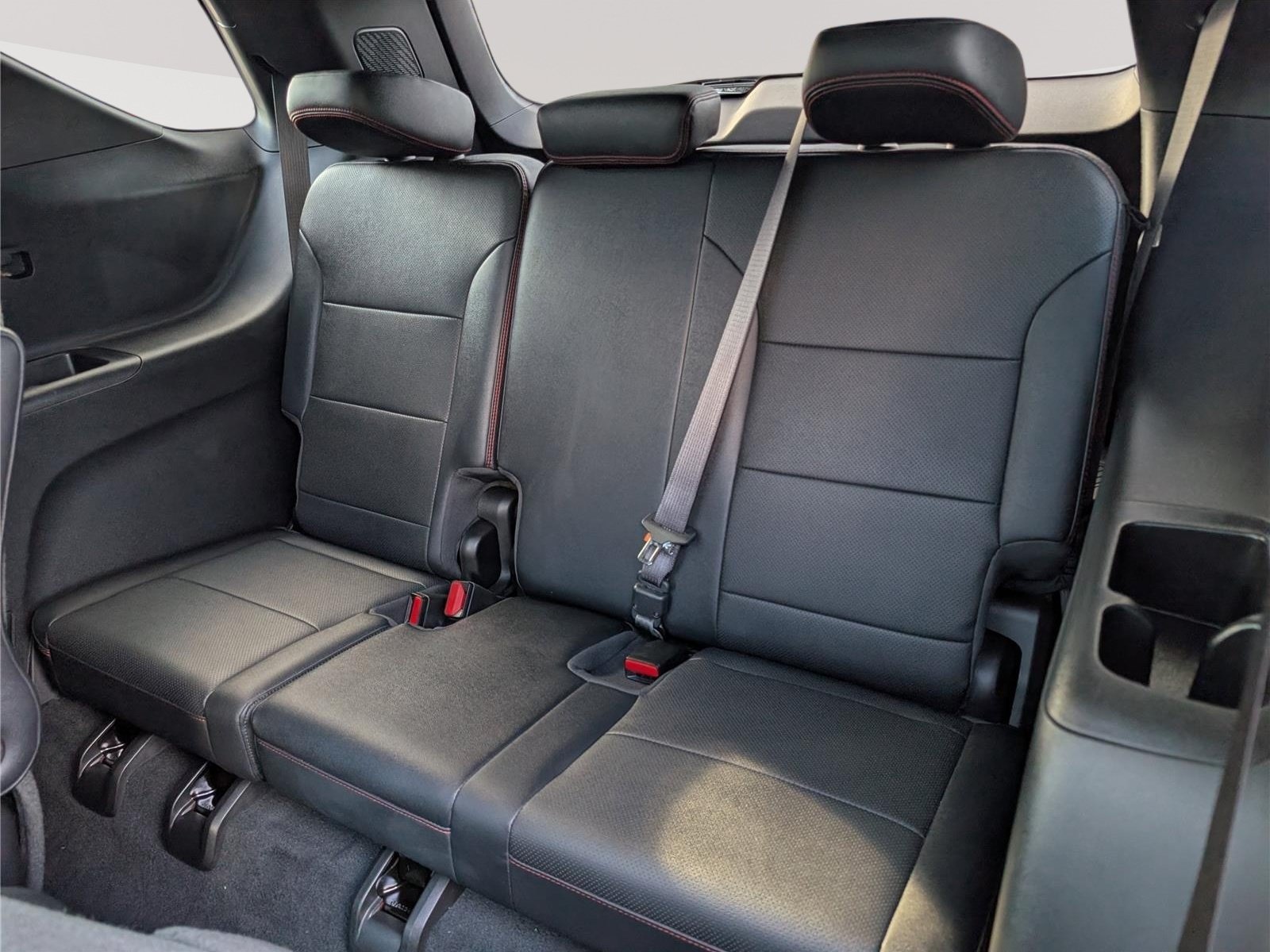 Used 2024 Chevrolet Traverse RS w/ LPO, Floor Liner Package AWD/4WD image 17