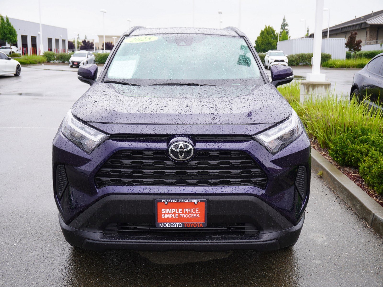 Used 2025 Toyota RAV4 XLE FWD image 6