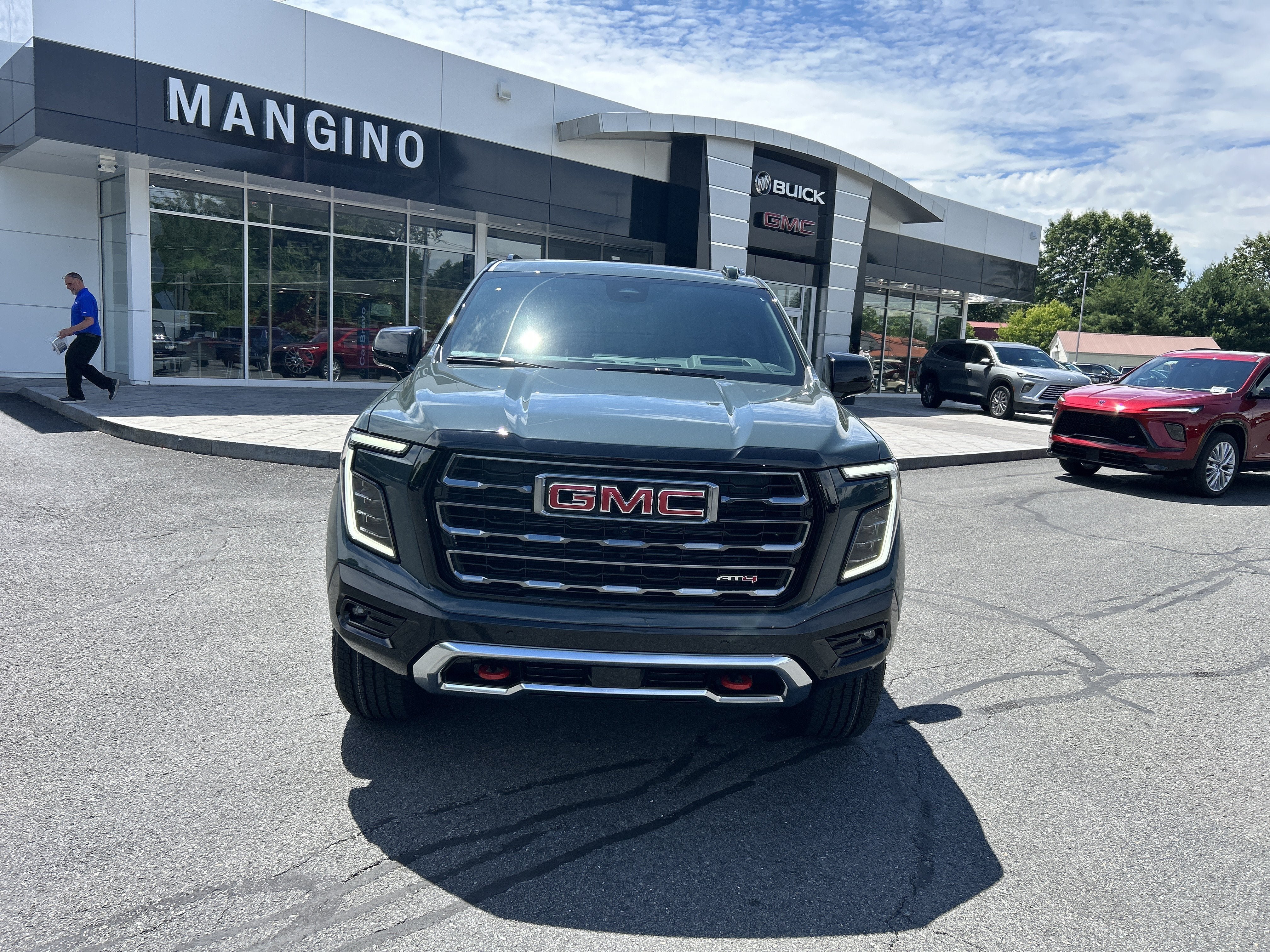 New 2026 GMC Yukon XL AT4 w/ AT4 Premium Plus Package AWD/4WD image 18