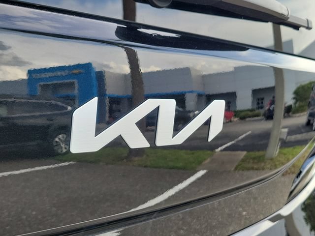 Used 2025 Kia Soul LX FWD image 9
