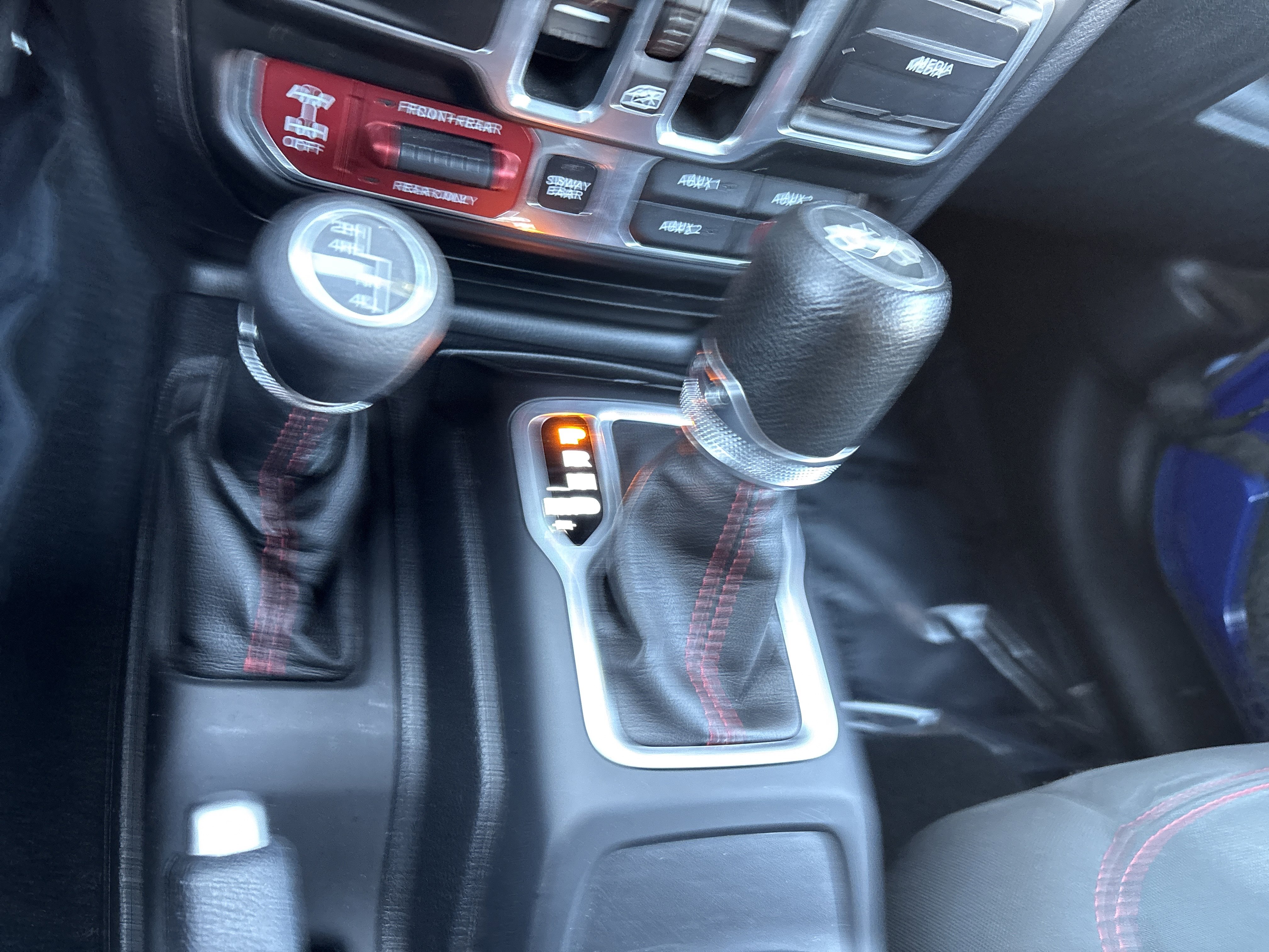Used 2018 Jeep Wrangler Unlimited Rubicon AWD/4WD image 30