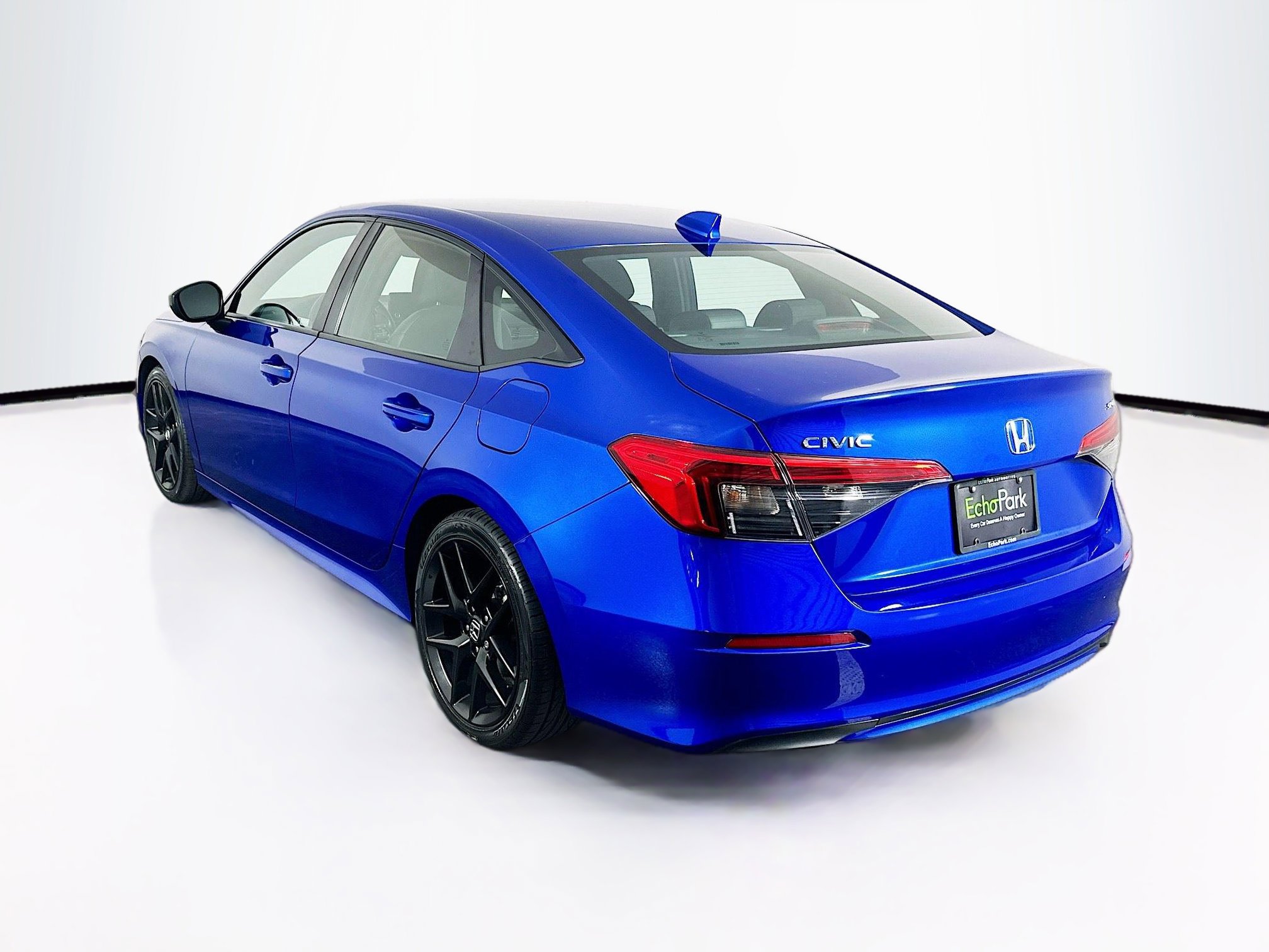 Used 2023 Honda Civic Sport image 5