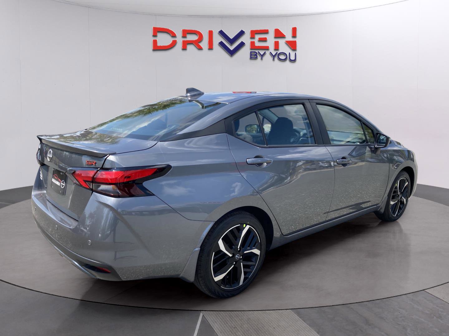 New 2025 Nissan Versa SR w/ Trunk Package image 6