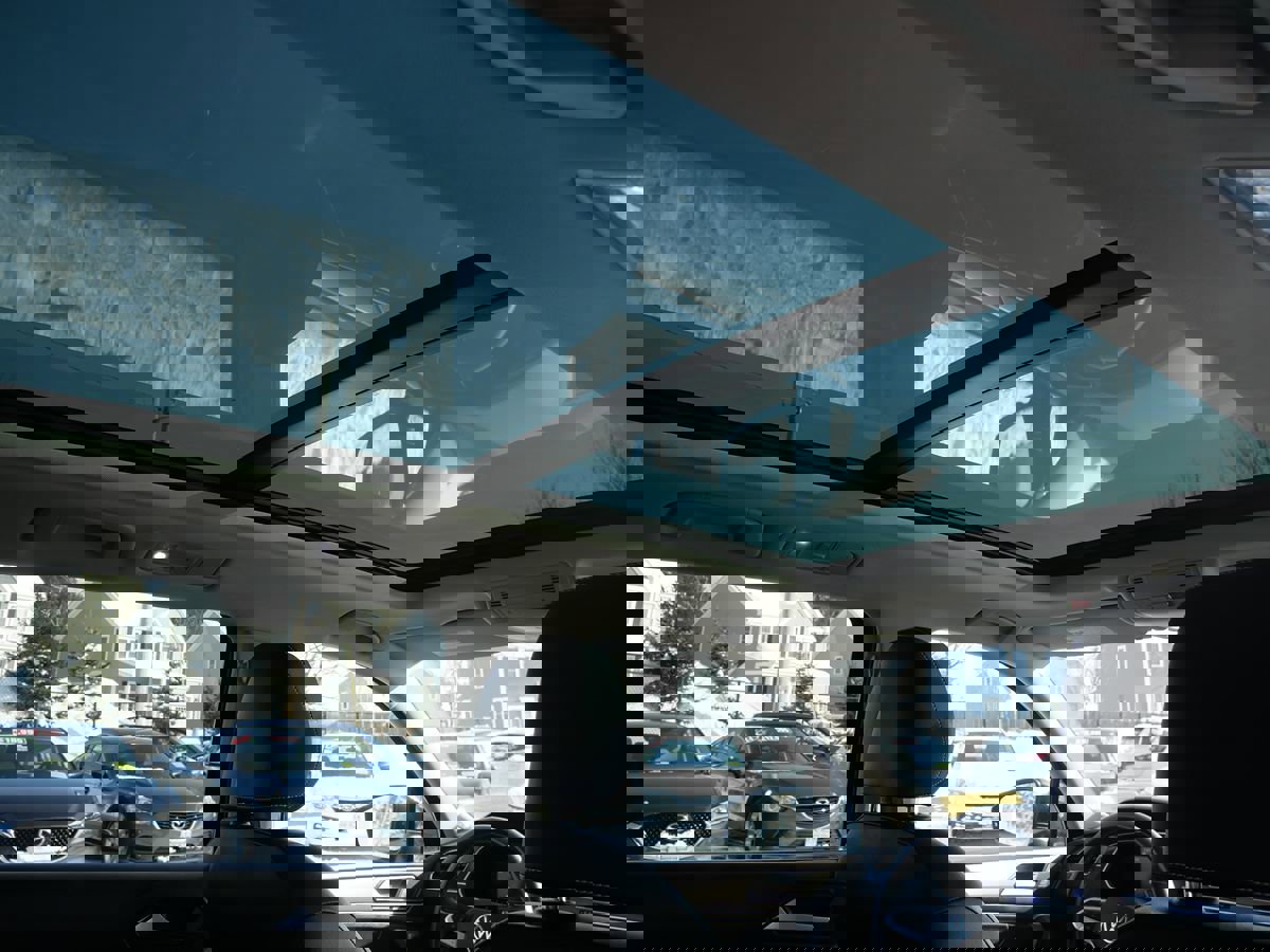 Used 2022 Volkswagen Tiguan SE image 27