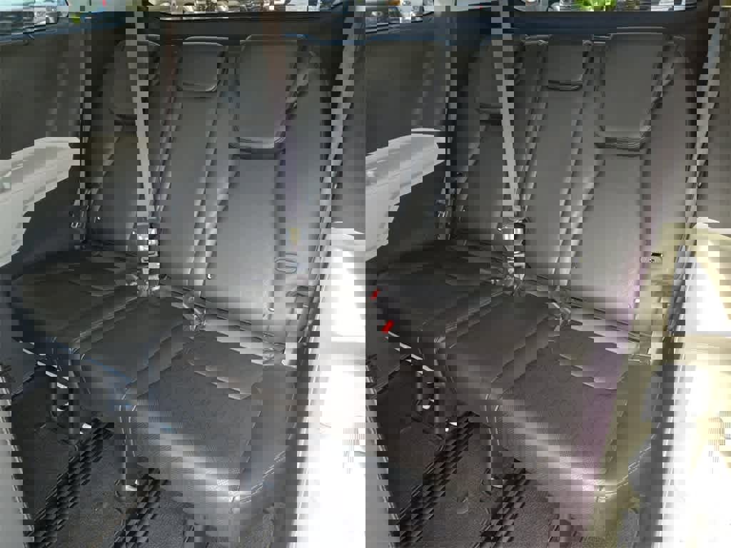 Used 2022 Kia Carnival SX image 12