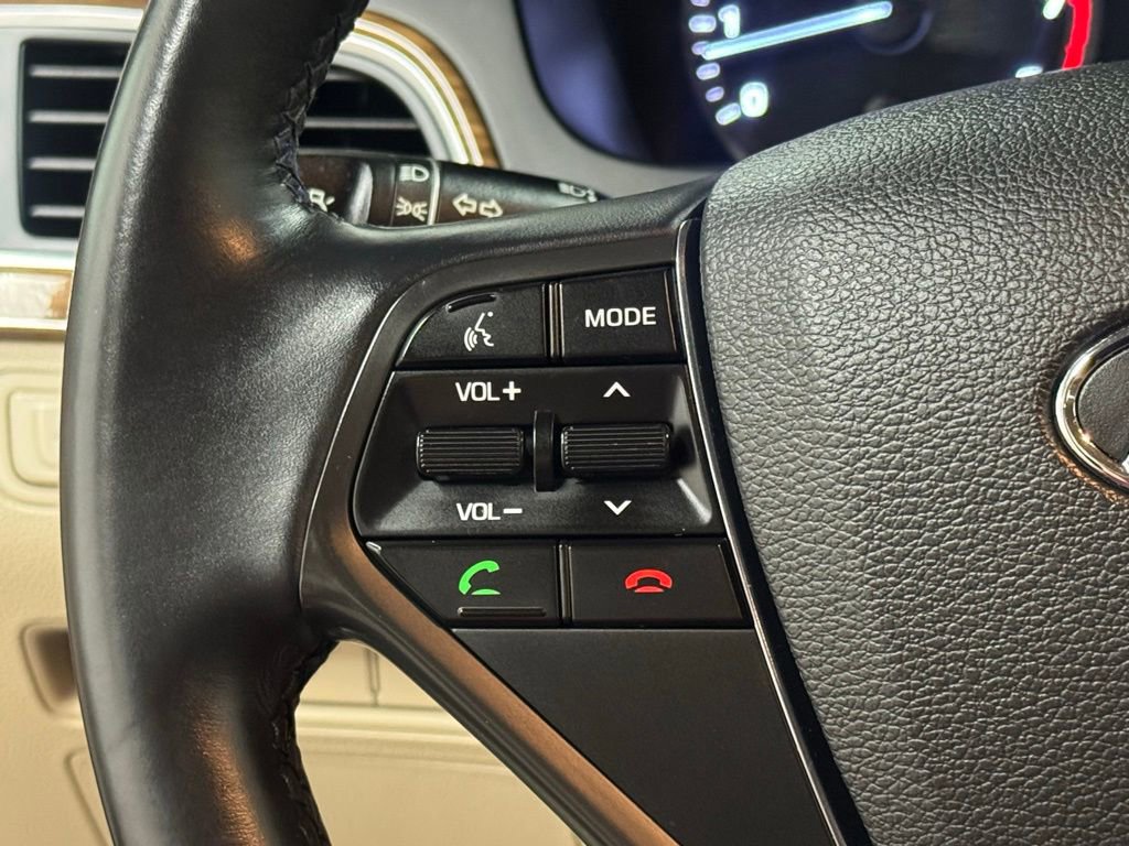Used 2015 Hyundai Sonata Limited image 35