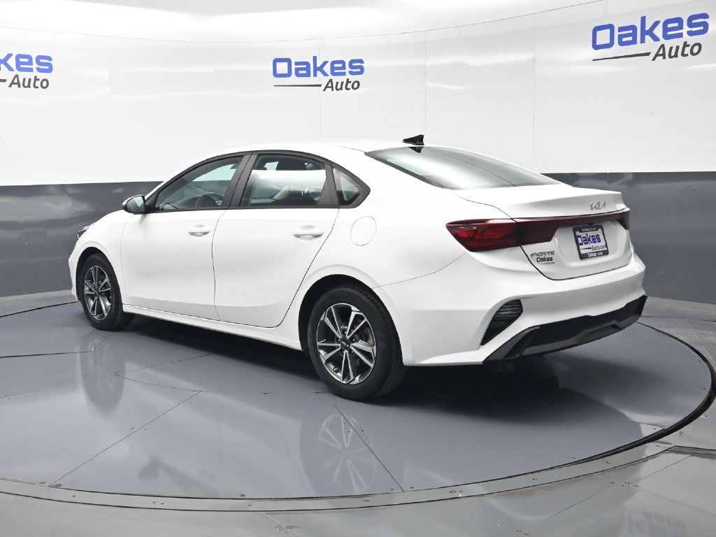 Certified 2023 Kia Forte LXS w/ LXS Technology Package FWD image 5