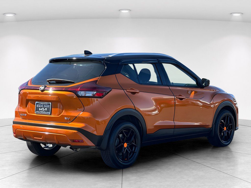 Used 2022 Nissan Kicks SV FWD image 6