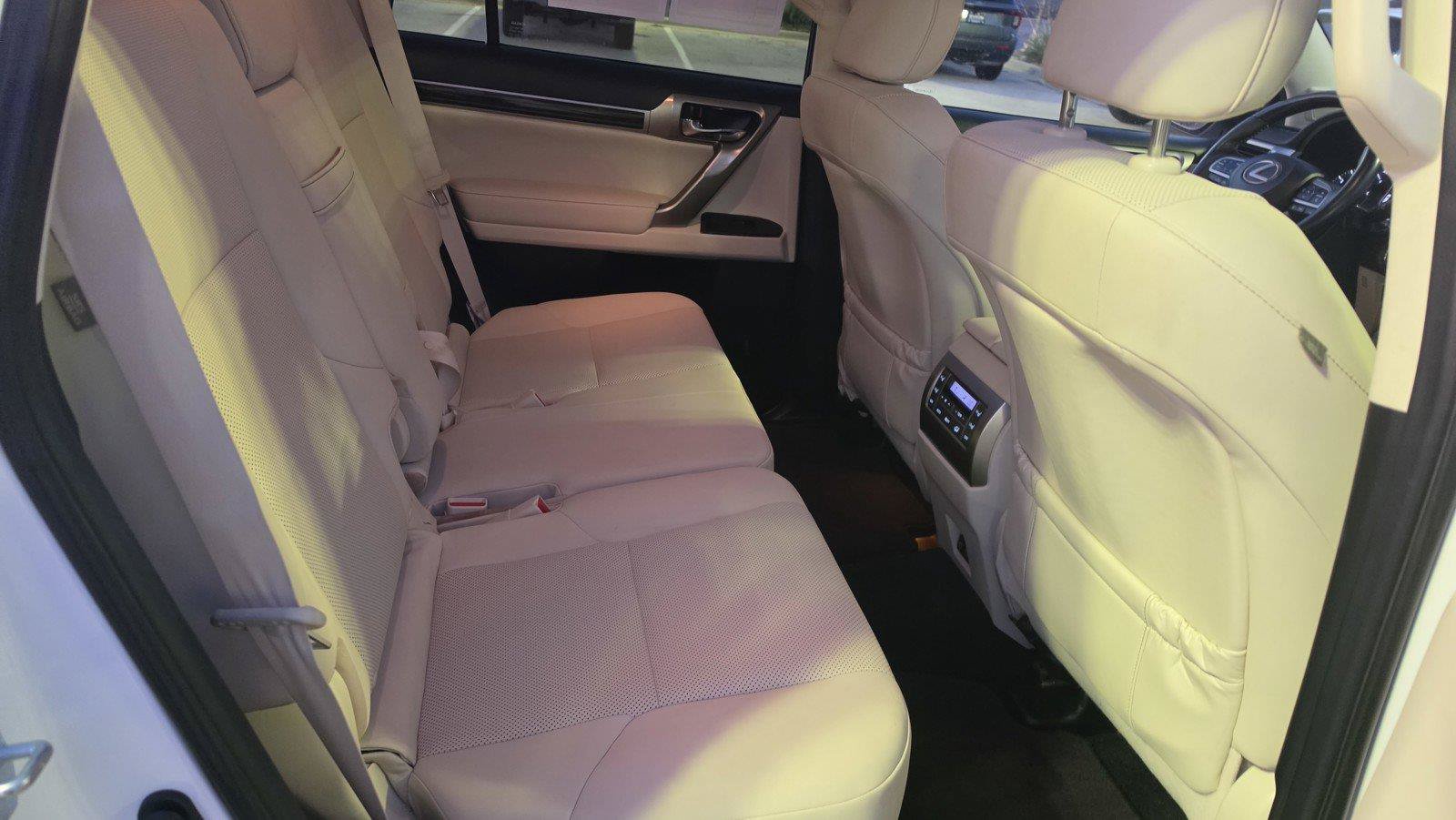 Used 2020 Lexus GX 460 Premium w/ Premium Package AWD/4WD image 29