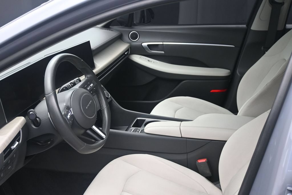 Used 2025 Hyundai Sonata SEL FWD image 17