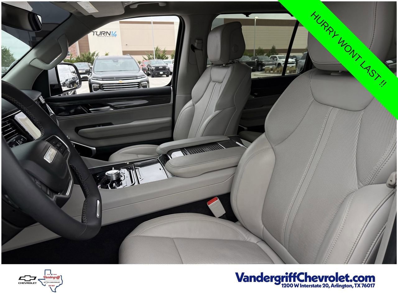 Used 2022 Jeep Wagoneer Series III w/ Premium Group I AWD/4WD image 21