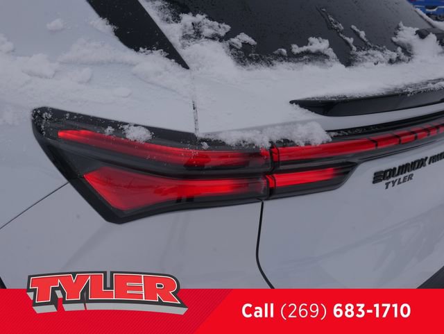 New 2026 Chevrolet Equinox EV LT w/ LPO, Blackout Package AWD/4WD image 13