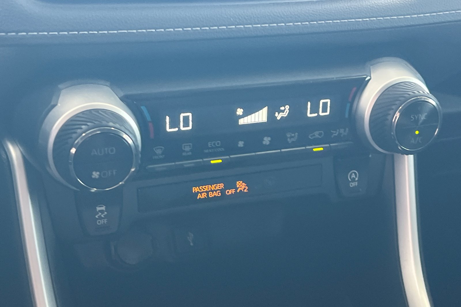 Certified 2022 Toyota RAV4 XLE AWD/4WD image 17