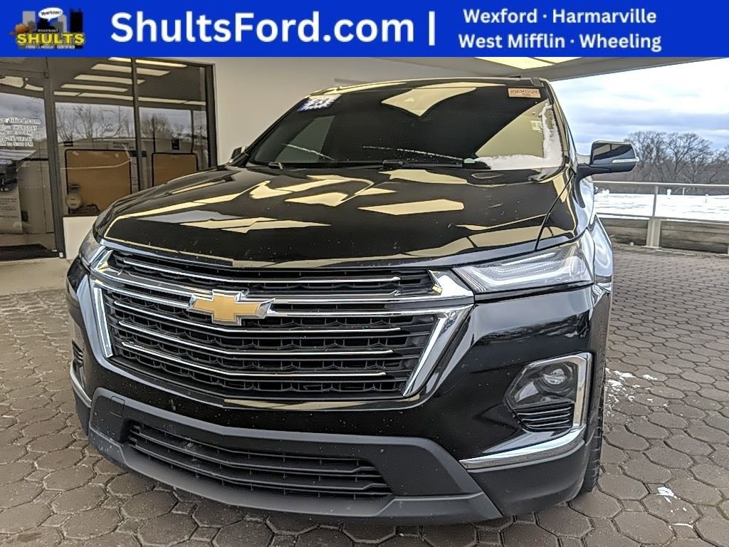 Used 2023 Chevrolet Traverse LT w/ LPO, Floor Liner Package image 1