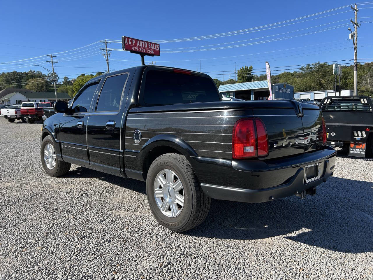 Used 2002 Lincoln Blackwood image 3