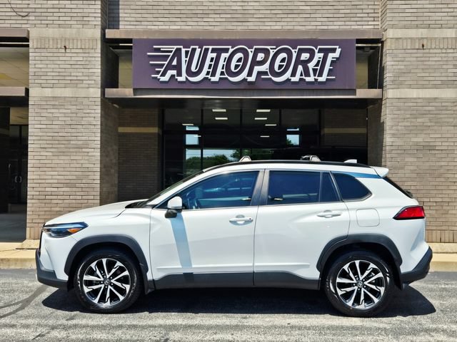 Used 2023 Toyota Corolla Cross XLE w/ Convenience Package AWD/4WD image 5