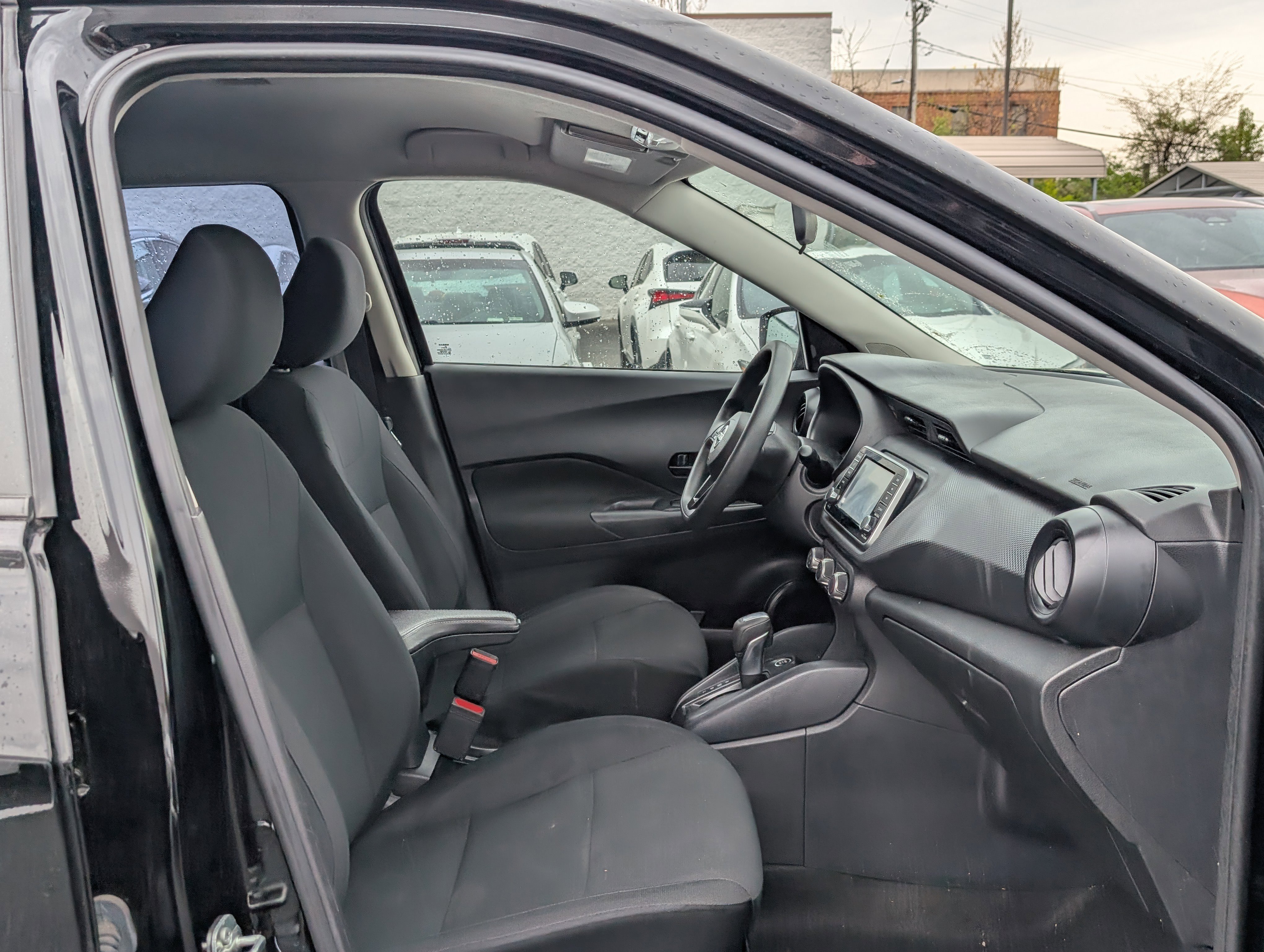 Used 2024 Nissan Kicks S image 9