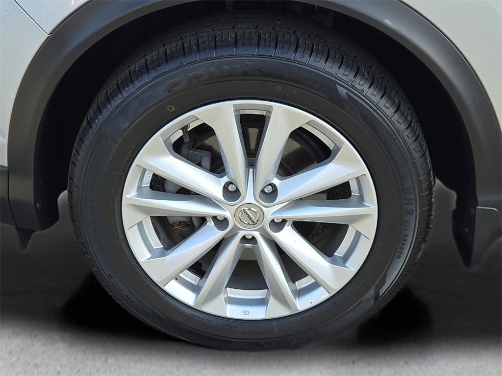 Used 2018 Nissan Rogue Sport SV w/ SV Technology Package image 8