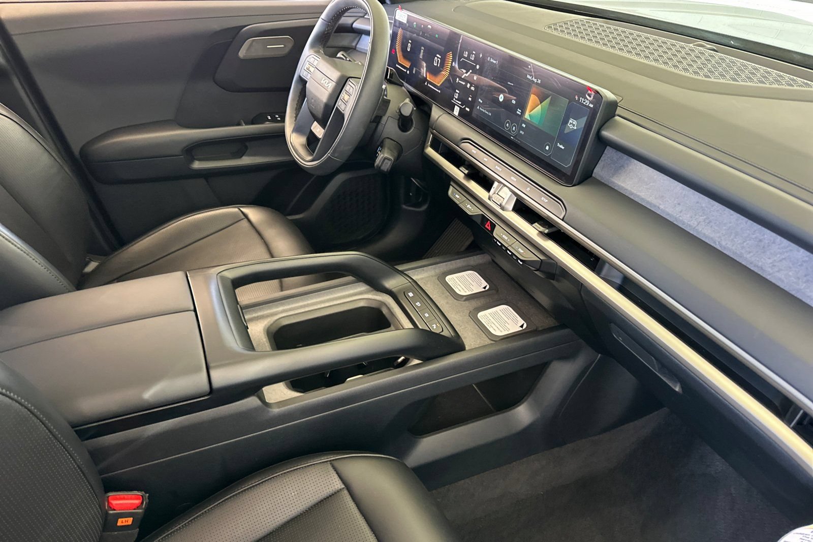 Used 2027 Kia Telluride LX FWD image 18
