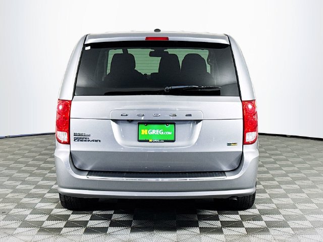Used 2018 Dodge Grand Caravan SE w/ UConnect Hands-Free Group FWD image 7