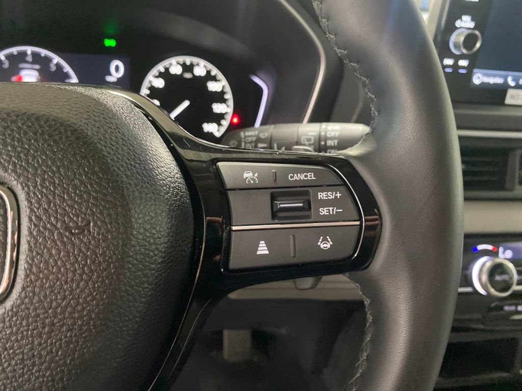 Used 2025 Honda Pilot Touring image 24