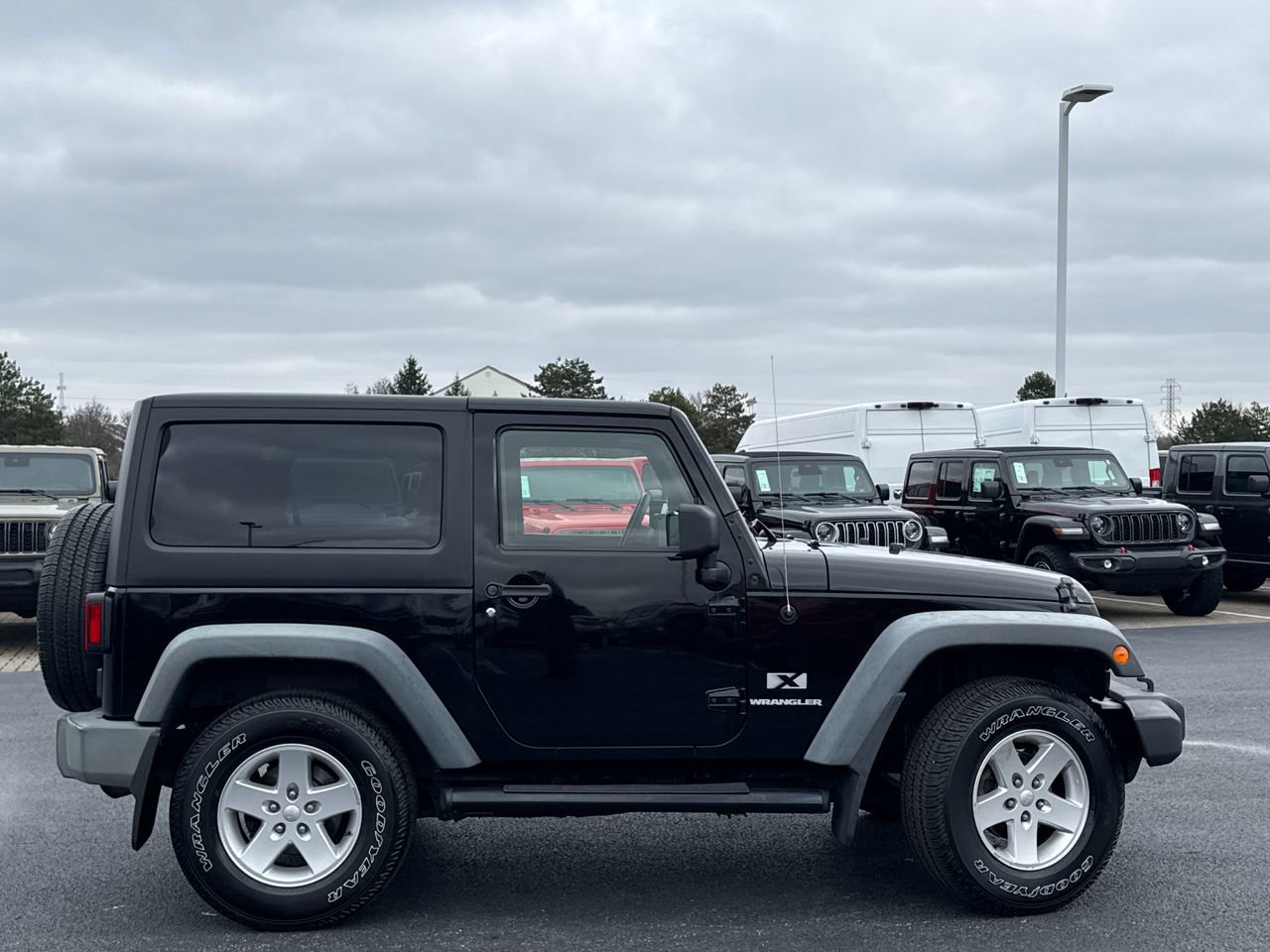Used 2009 Jeep Wrangler X image 2
