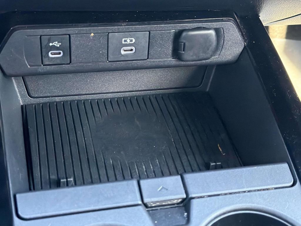 Used 2023 Toyota Prius Prime FWD image 18