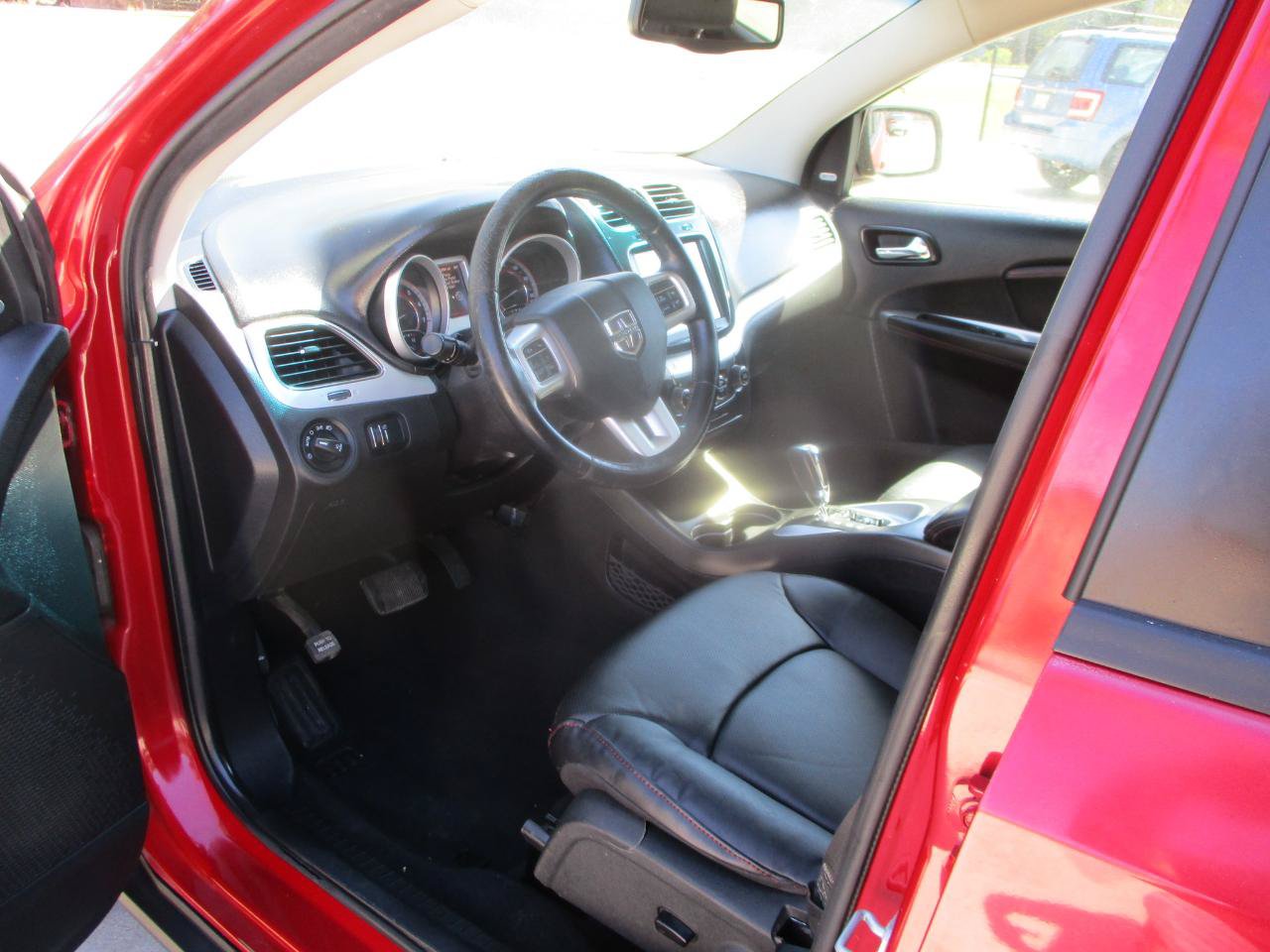 Used 2015 Dodge Journey R/T w/ Flexible Seating Group FWD image 12