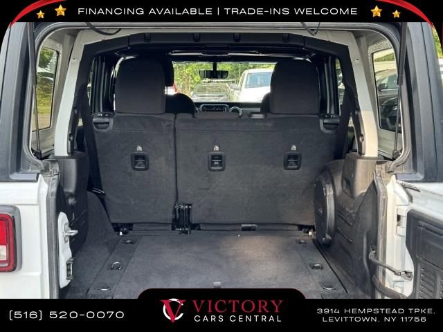 Used 2023 Jeep Wrangler Sahara image 9