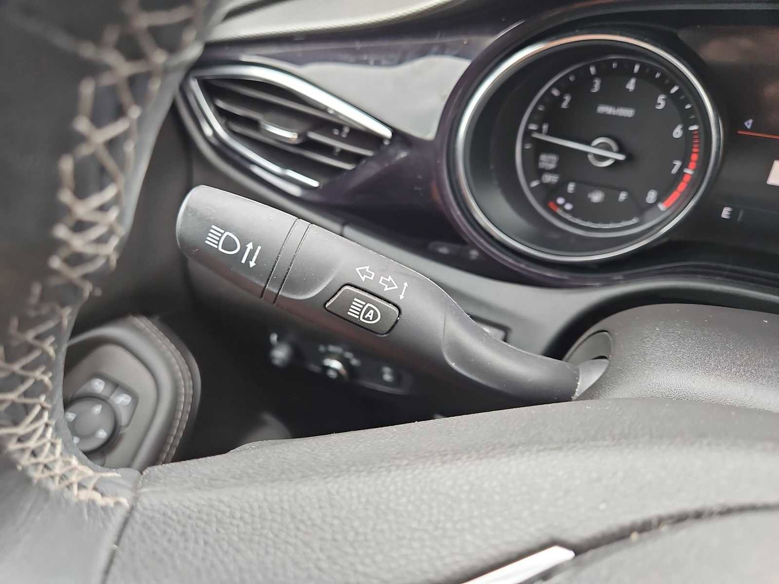 Used 2022 Buick Encore GX Select w/ Advanced Technology Package AWD/4WD image 27
