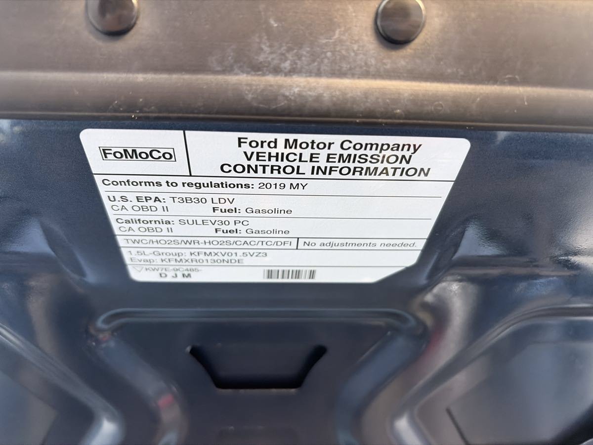 Used 2019 Ford Fusion SE FWD image 32