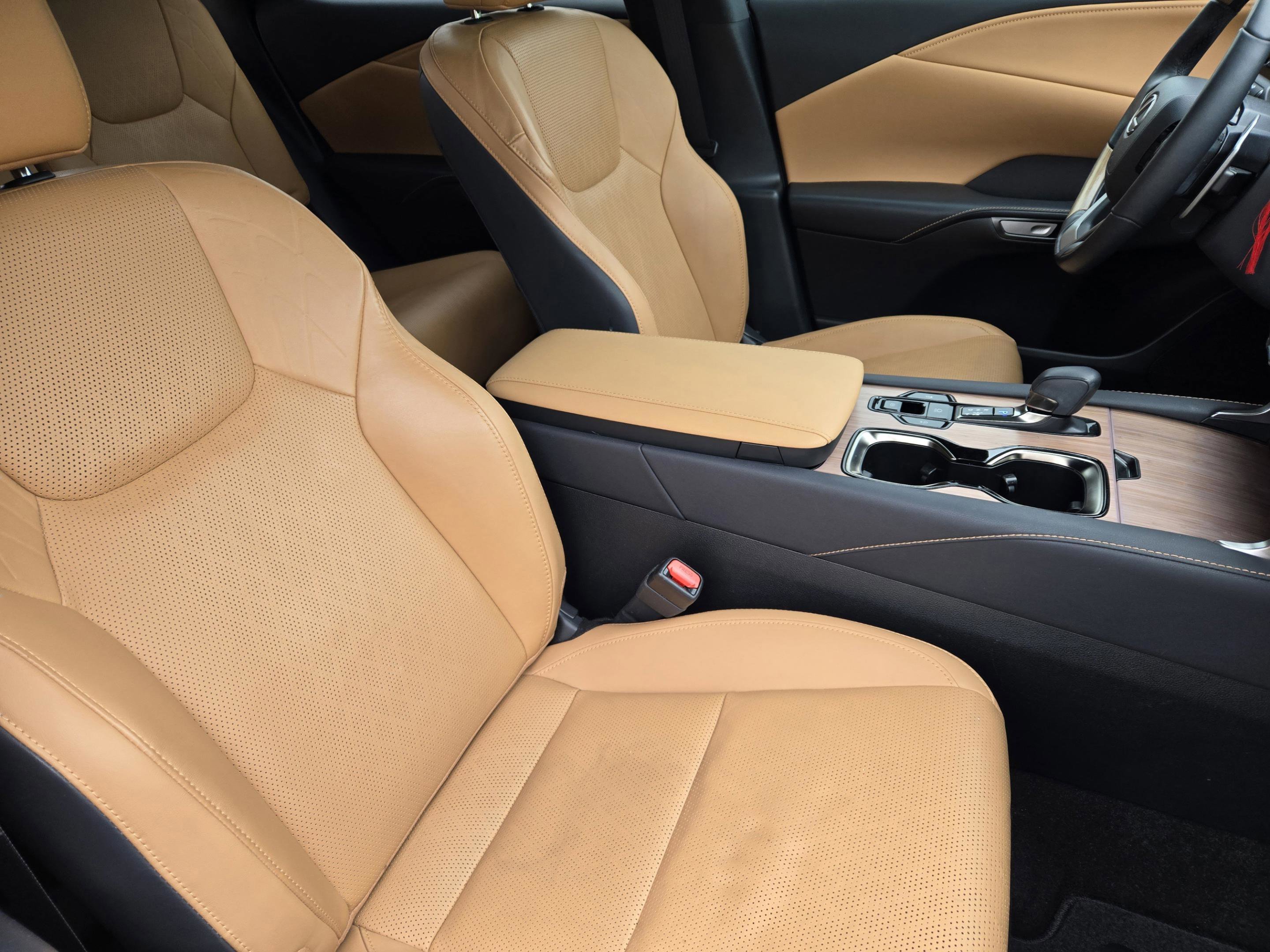 Certified 2023 Lexus RX 350 Premium Plus w/ Cold Area Package image 8