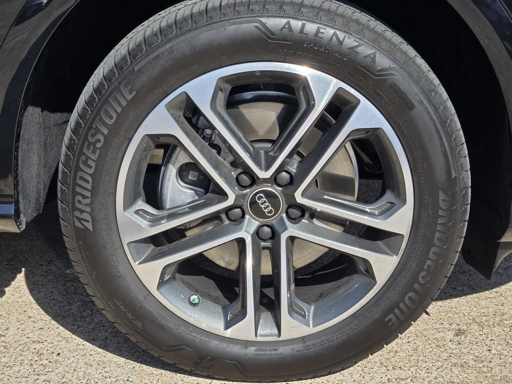 Certified 2026 Audi Q5 Premium w/ Convenience Package AWD/4WD image 16