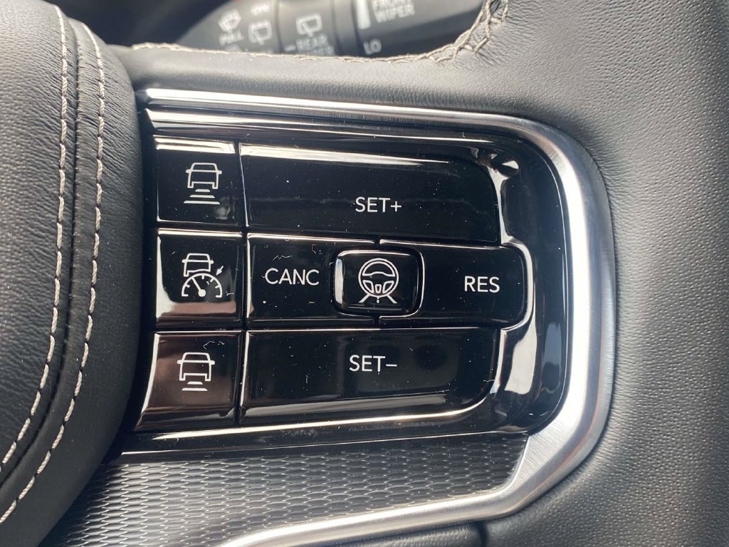 New 2026 Jeep Grand Wagoneer Summit w/ Premium Group III AWD/4WD image 27