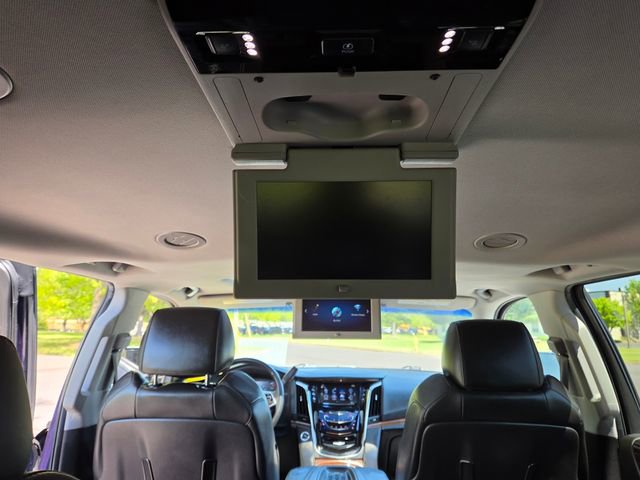 Used 2017 Cadillac Escalade ESV Premium Luxury AWD/4WD image 21