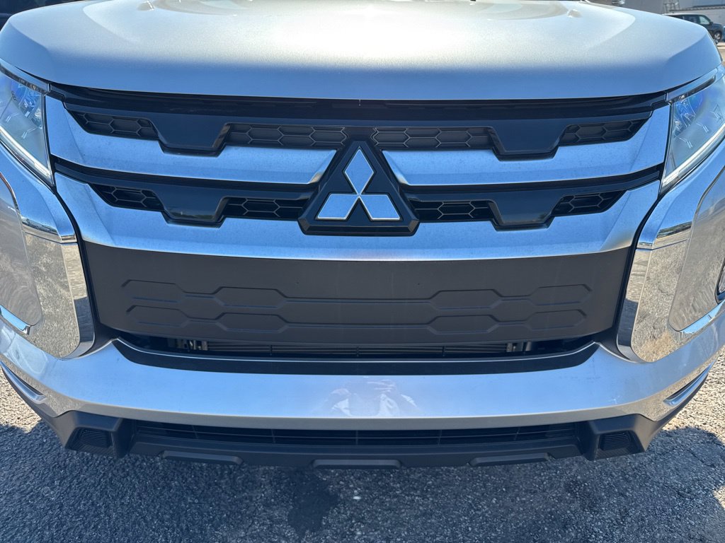 New 2027 Mitsubishi Outlander Sport SE FWD image 46