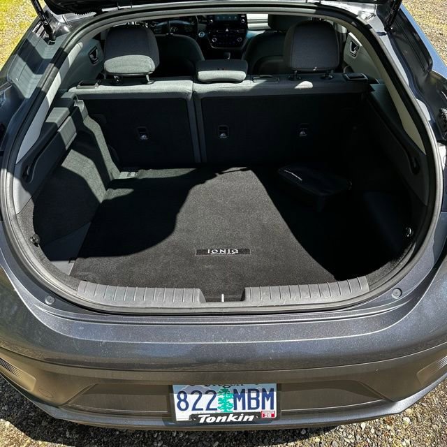 Used 2020 Hyundai Ioniq SEL FWD image 12