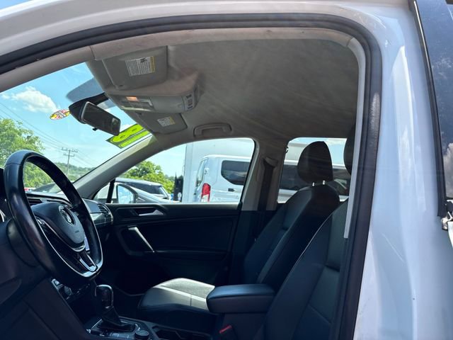 Used 2018 Volkswagen Tiguan SE AWD/4WD image 23