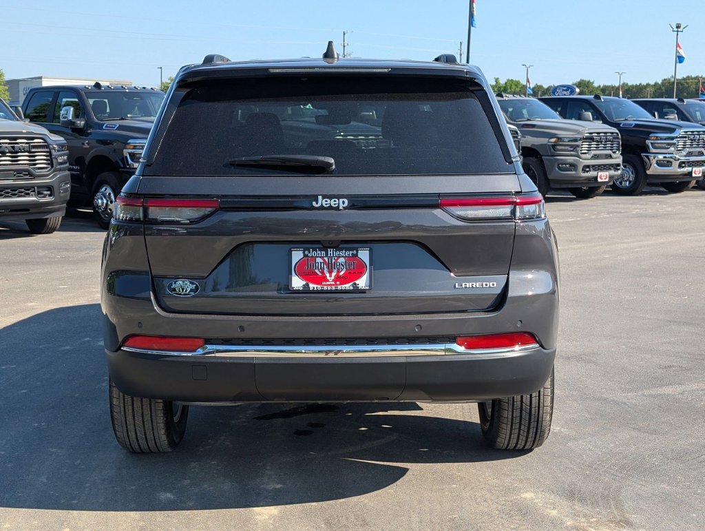 New 2026 Jeep Grand Cherokee Laredo RWD image 6