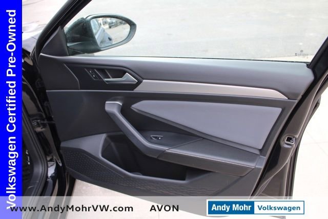 Used 2025 Volkswagen Jetta SE image 20