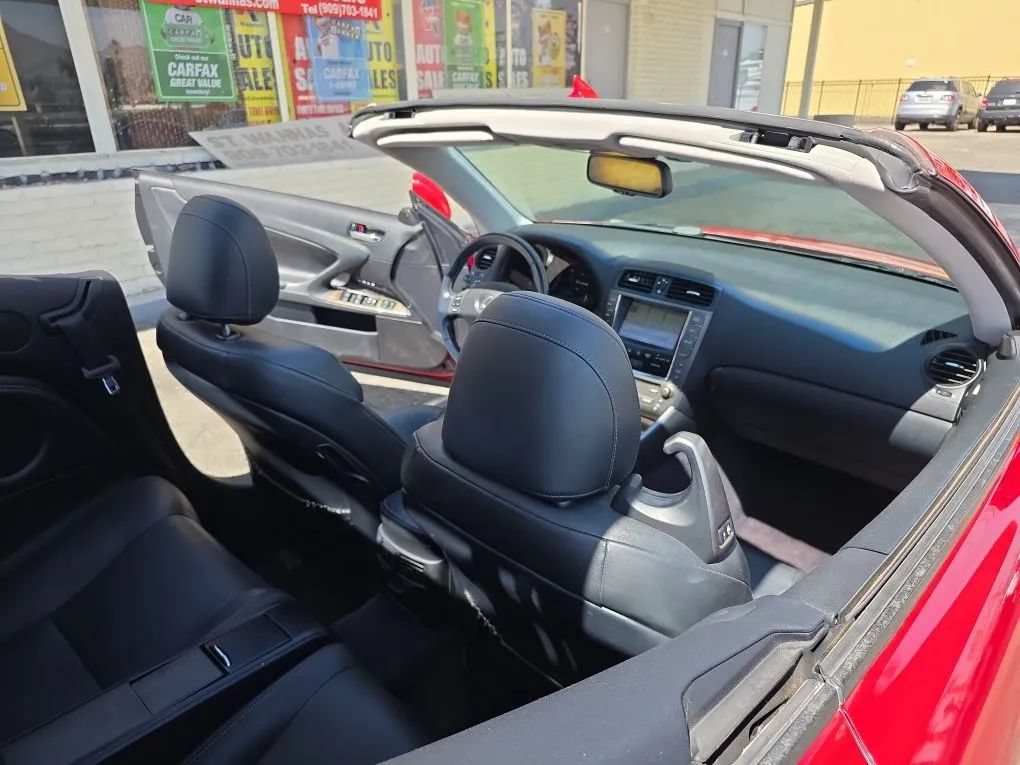 Used 2010 Lexus IS 350C RWD image 39