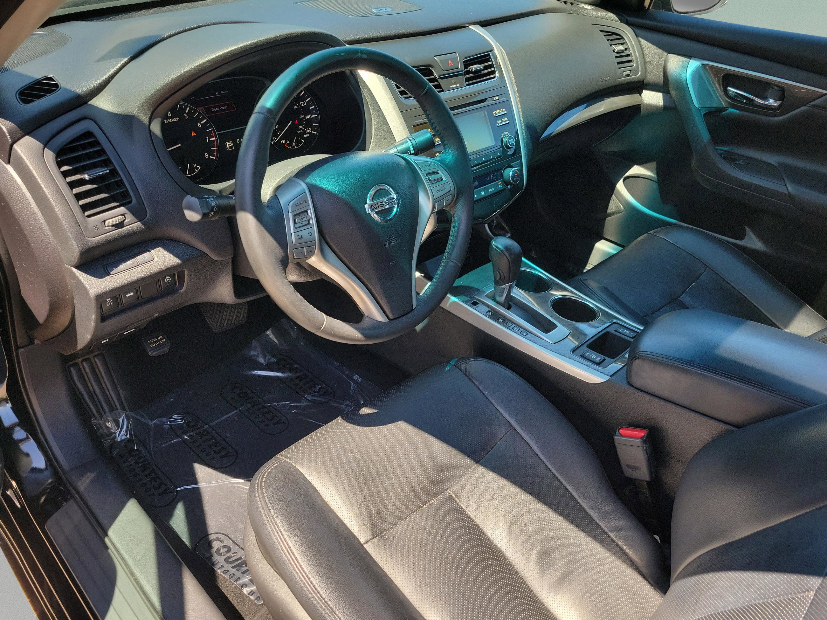 Used 2015 Nissan Altima 2.5 SL w/ Moonroof Package FWD image 18